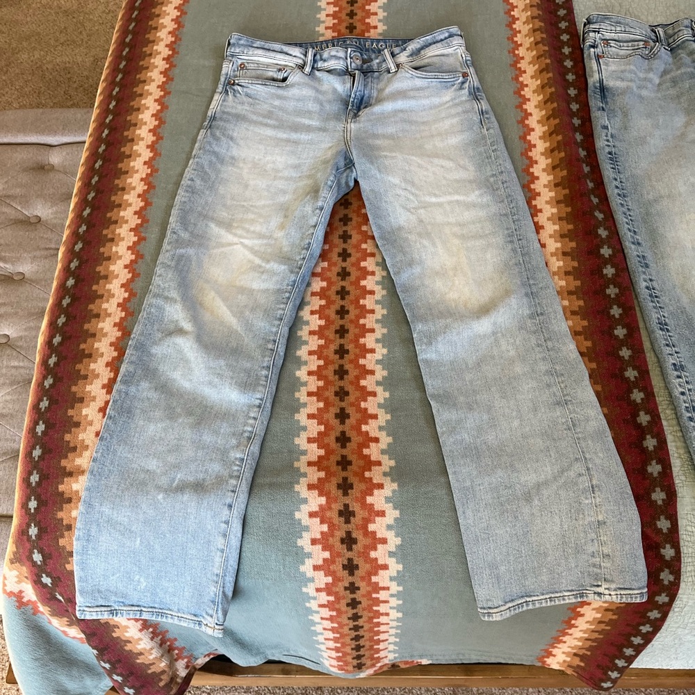 American Eagle Outfitters Bootcut Flex Jeans - 30 x 32 light wash Great!